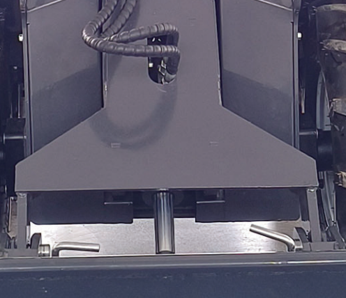 x390 skid steer loader details (4)