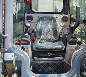 x55 skid steer loader details (2)